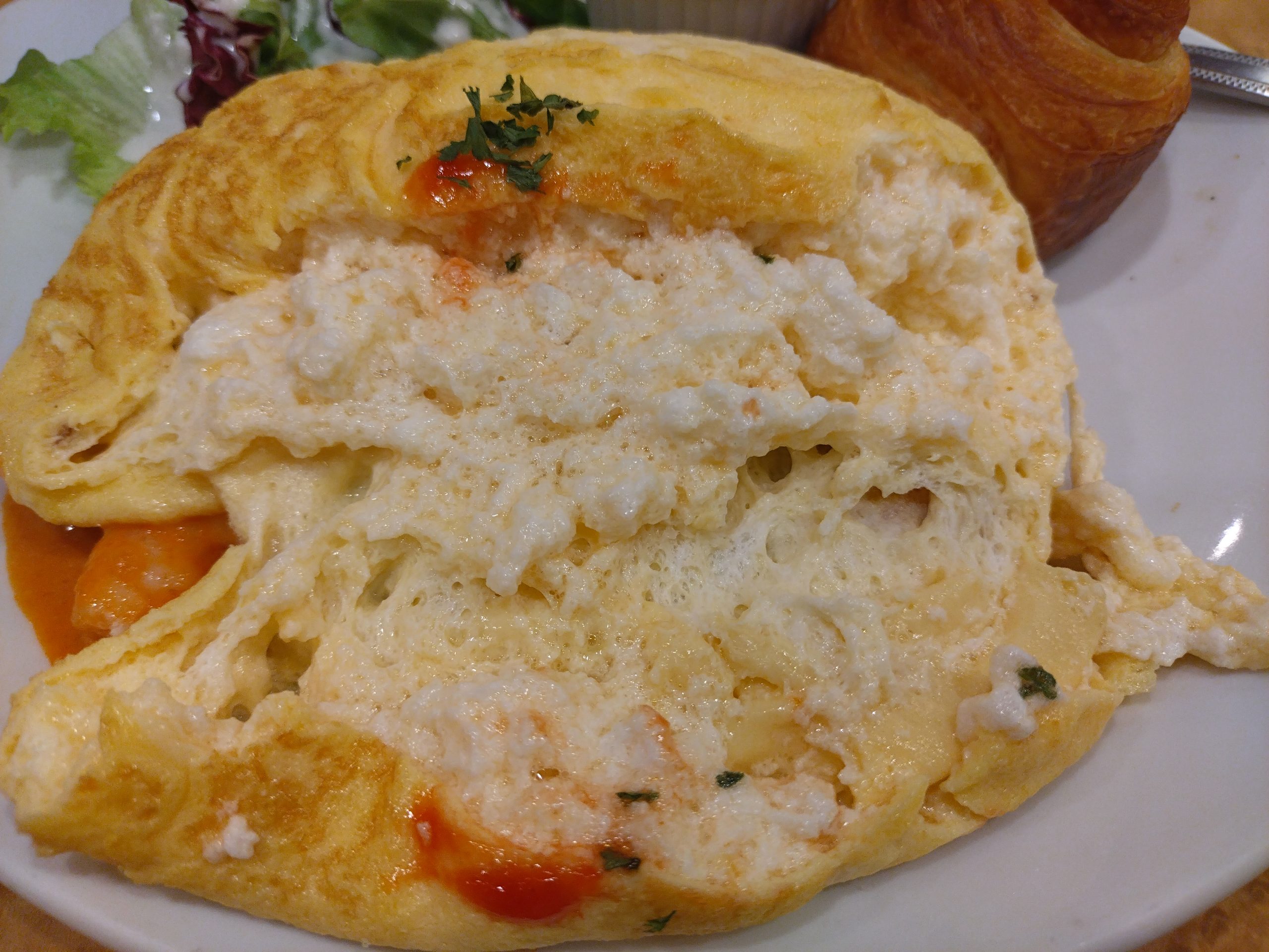 スフレオムライスを割った断面