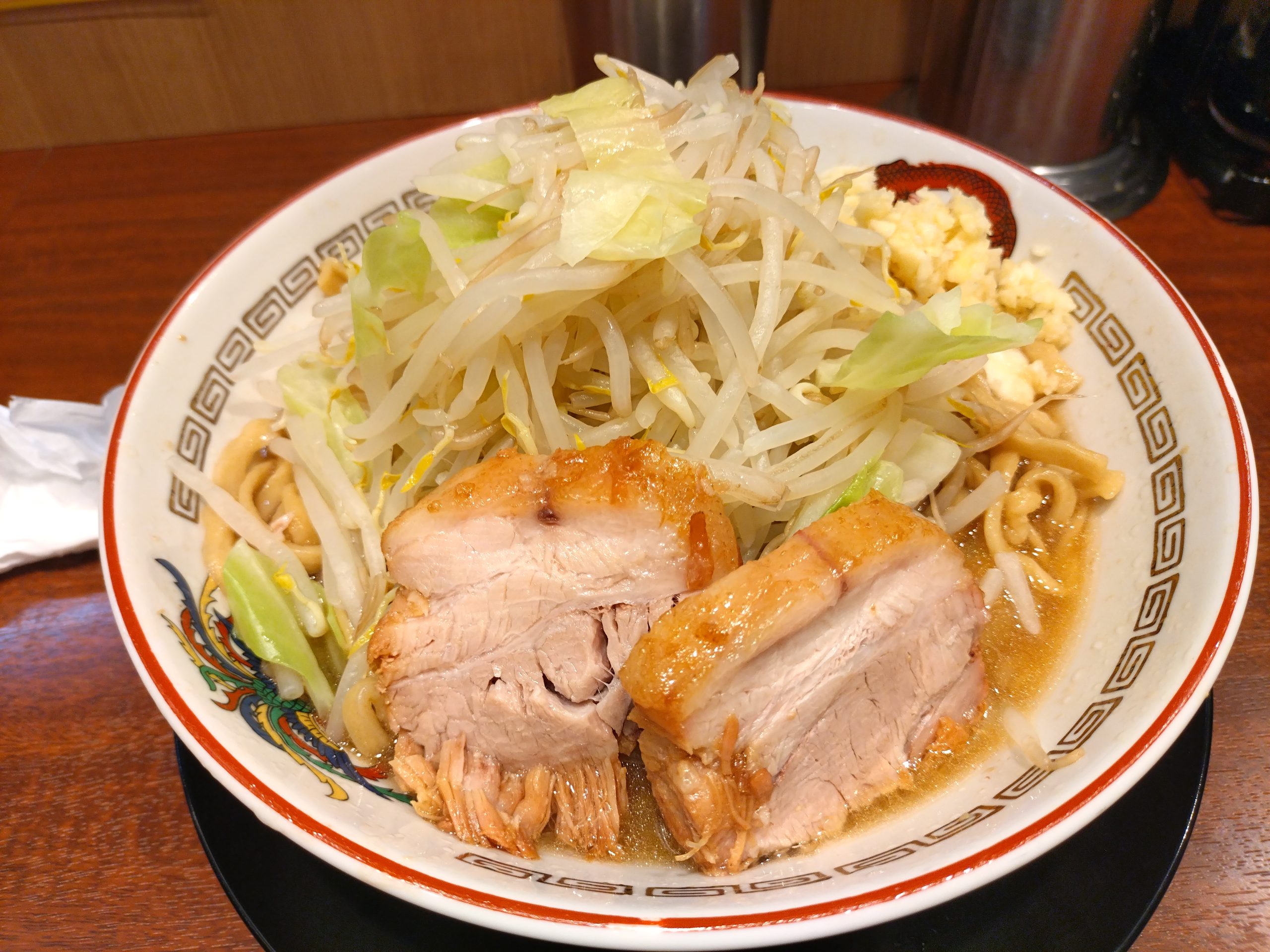 豚山 小ラーメン 斜め