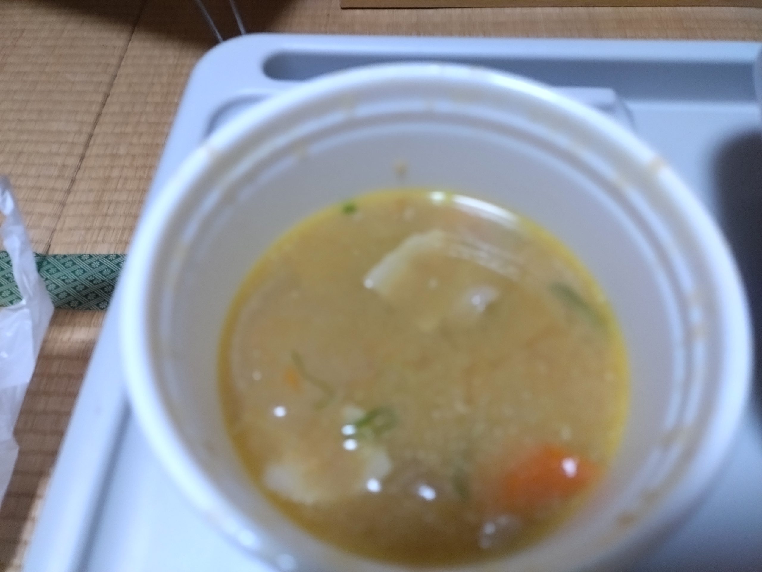 松のやで一緒に購入した豚汁の写真