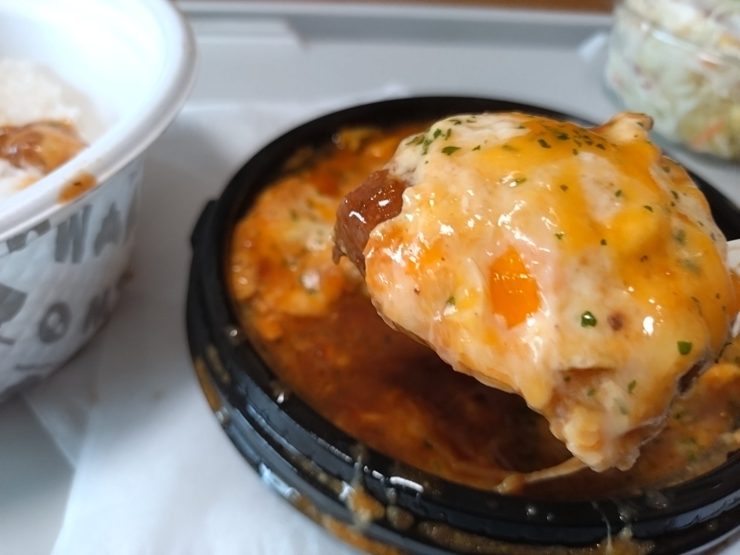 チーズデミオムハンバーグのアップ