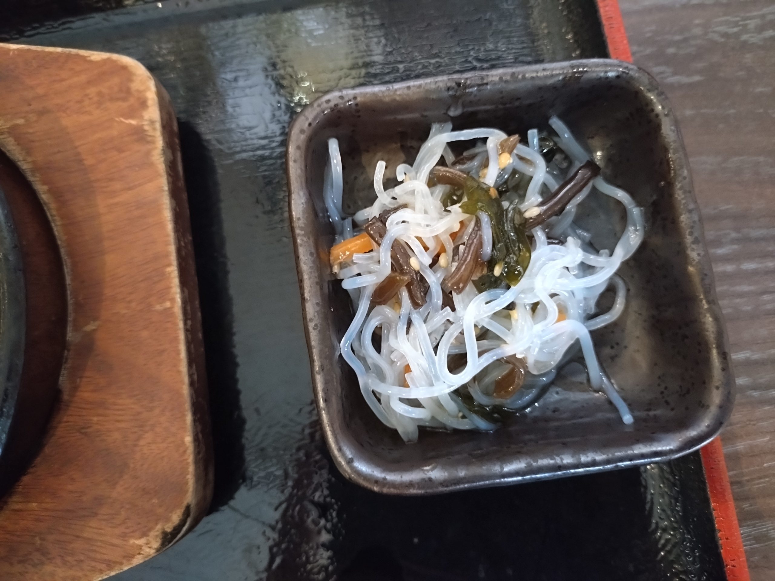 牛ハラミ定食の副菜。箸休めとしての小鉢