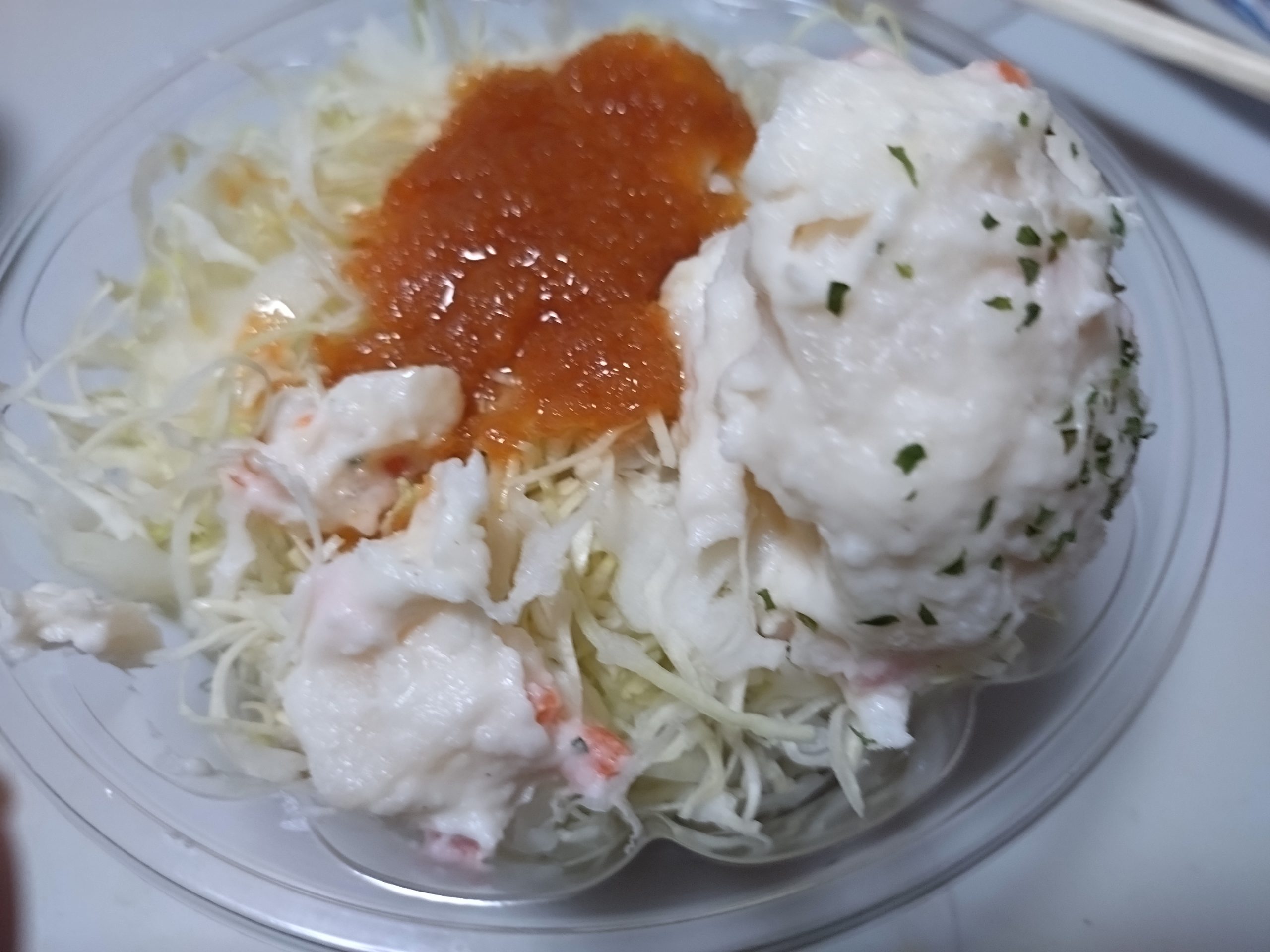 松のやキャベツとポテサラのアップ