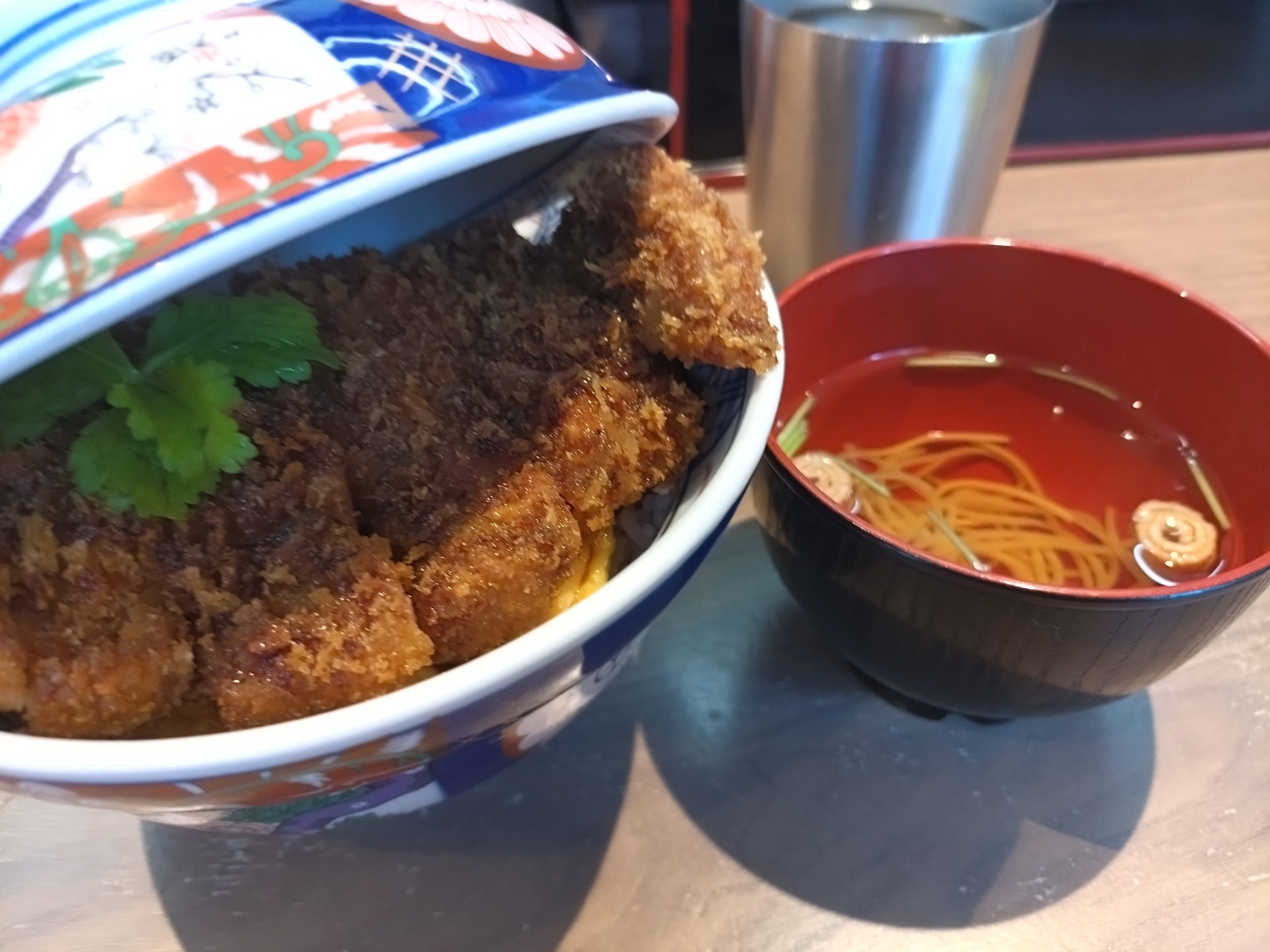 本八幡 とじないかつ丼 到着 本八幡 とじないかつ丼 到着