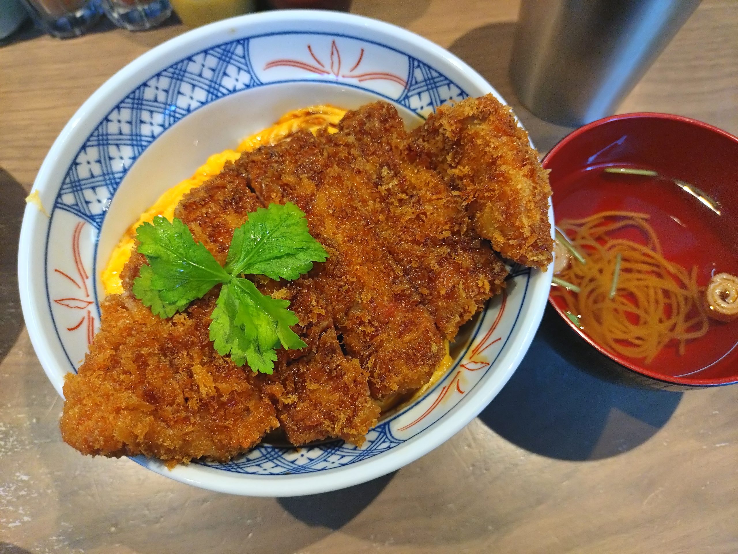 本八幡 とじないかつ丼 真上 本八幡 とじないかつ丼 上から
