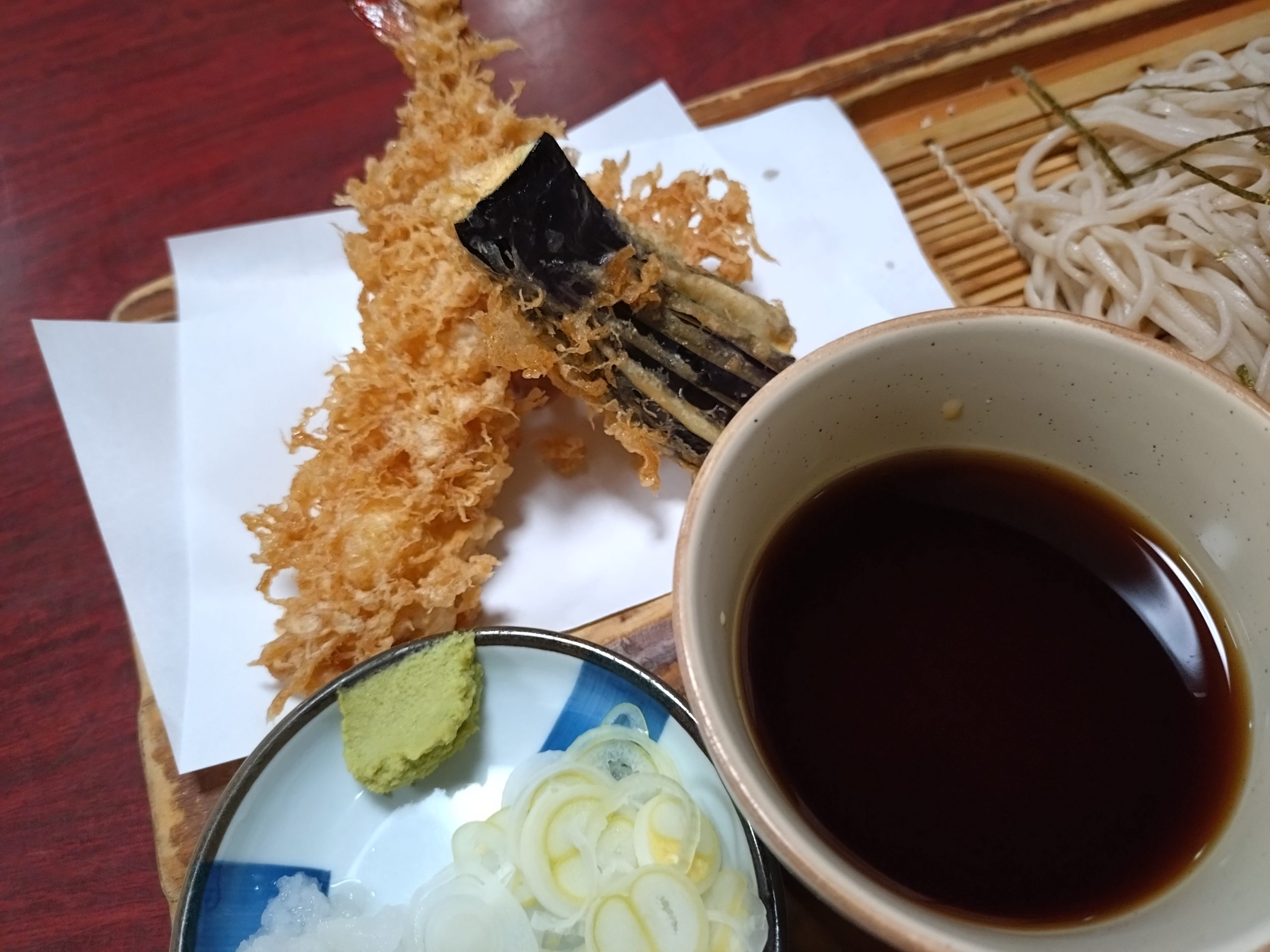 日乃出庵の天ざるそばの天ぷらアップ