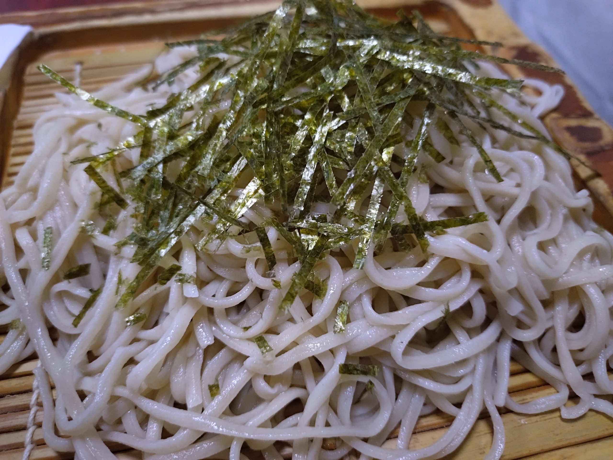日乃出庵の天ざるそばのそば部分のアップ