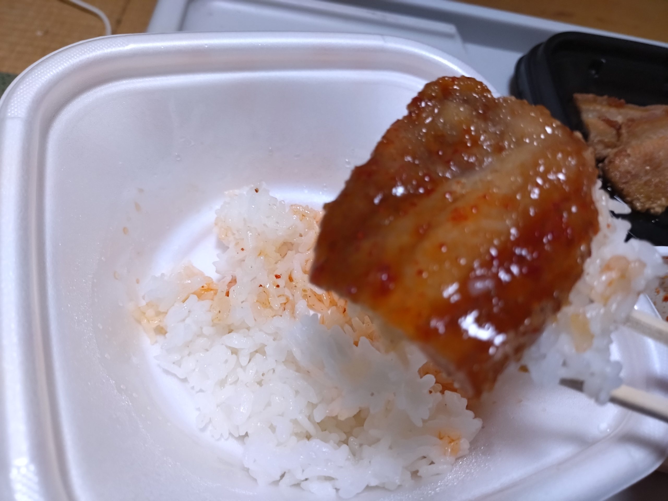 ムートートをご飯にのせた状態