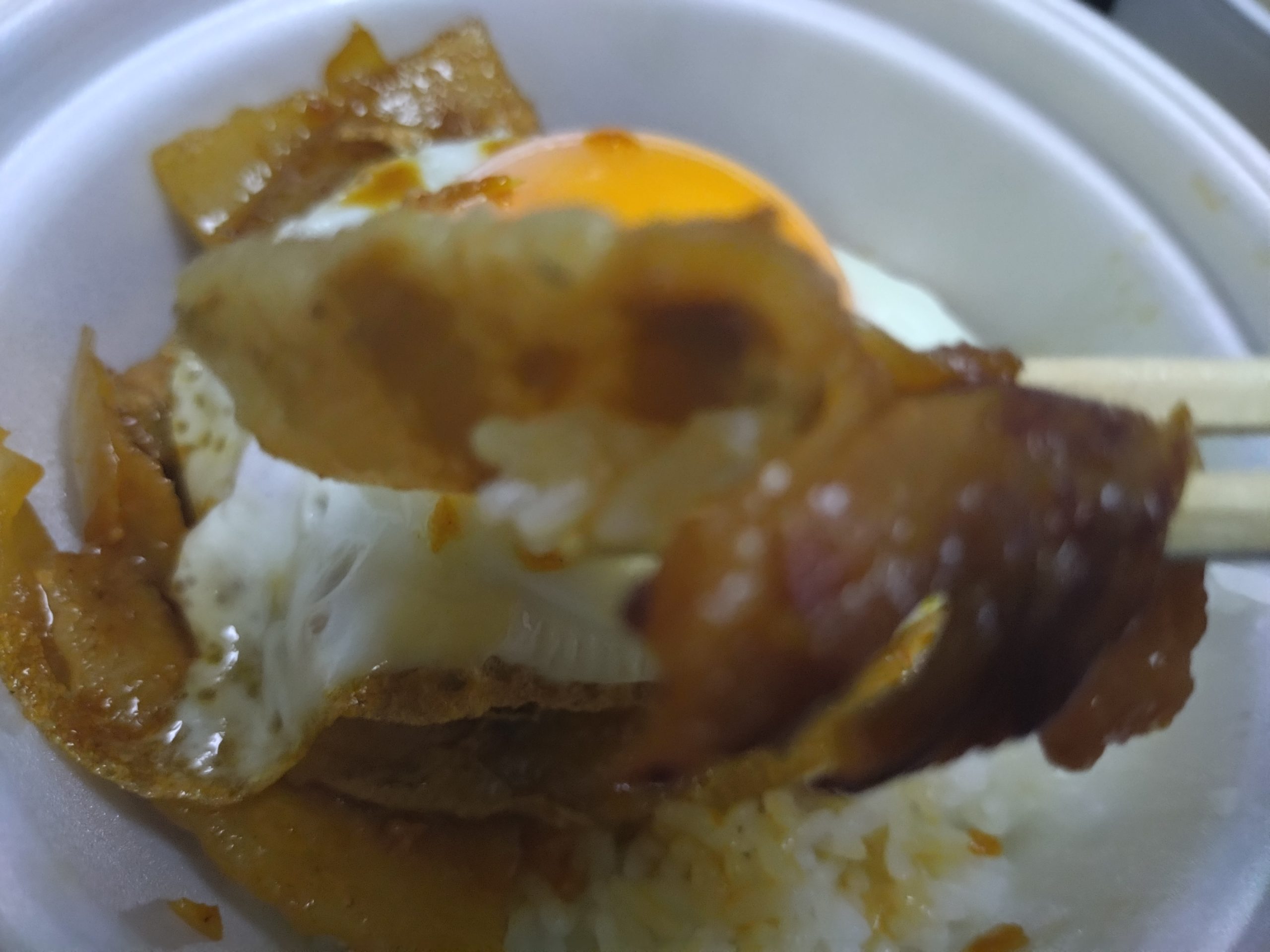 豚カルビの箸上げ タレと脂の絡み