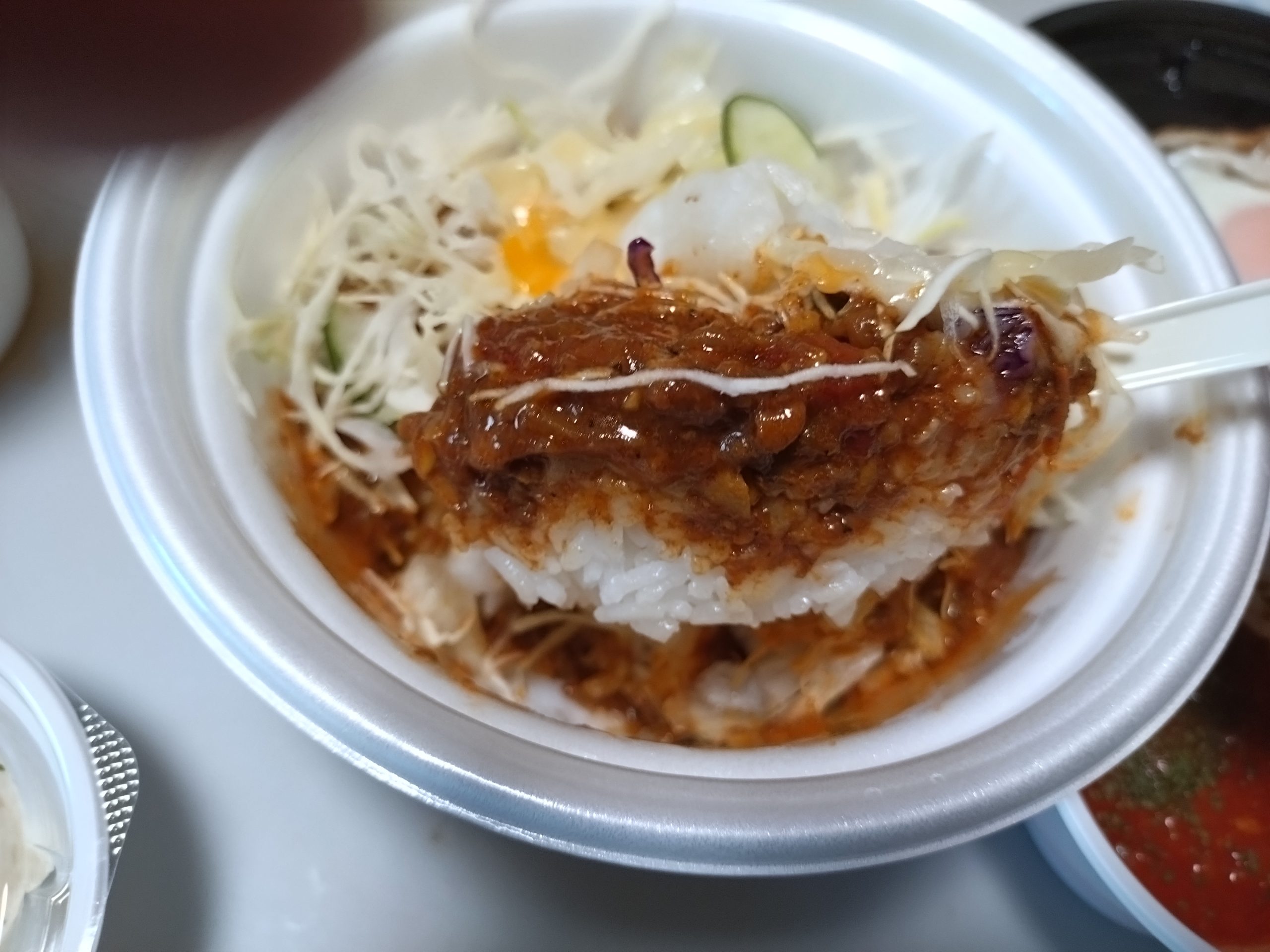 松屋 タコライス断面 タコライスの断面